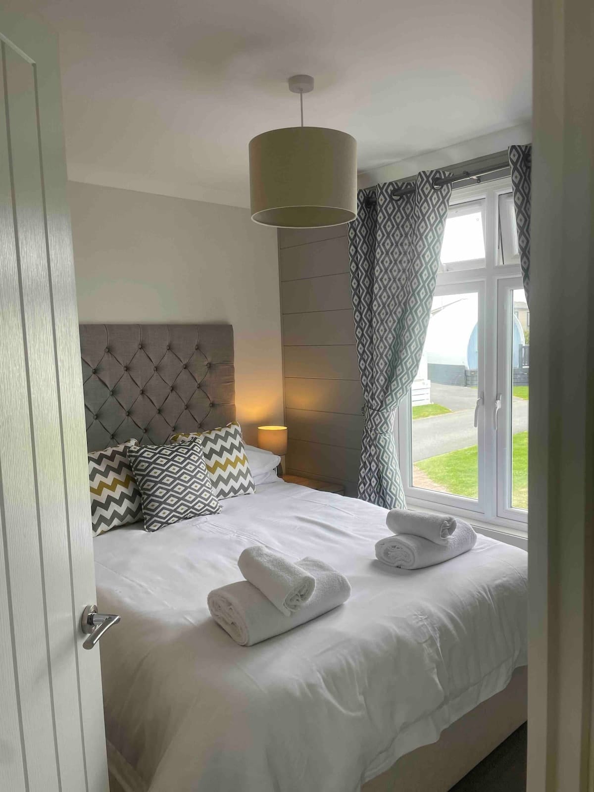 2c60e859-b4d6-4cfb-b3e1-90347bd5befd