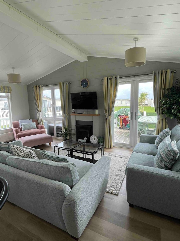 c4489f3d-874c-434e-871d-327ce1b1be99